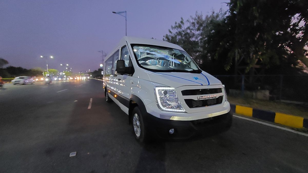 Urbania Tempo Traveller For Rent in Delhi